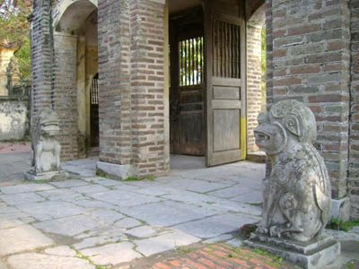 con-nghe-canh-nha