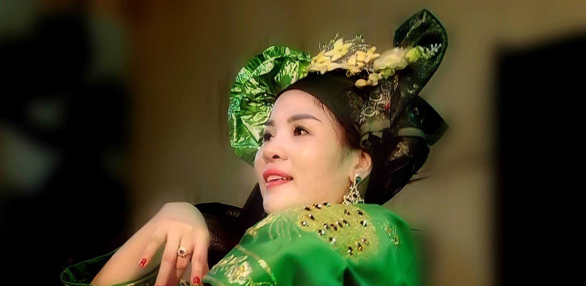 Cô Tám Đồi Chè